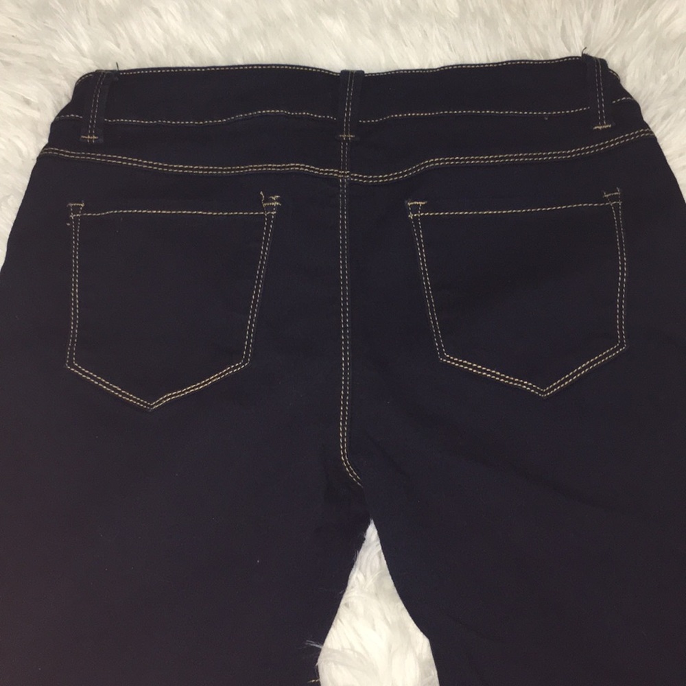 Jean - Picture 2 of 2